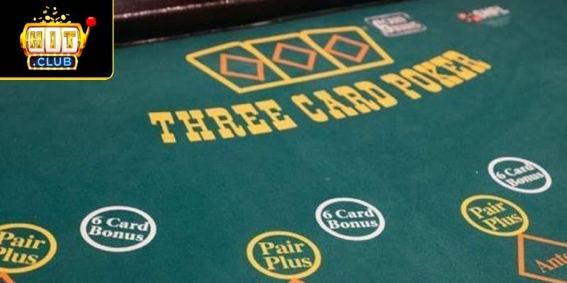 Tính điểm và thứ tự xếp hạng Triple Card Poker Hitclub